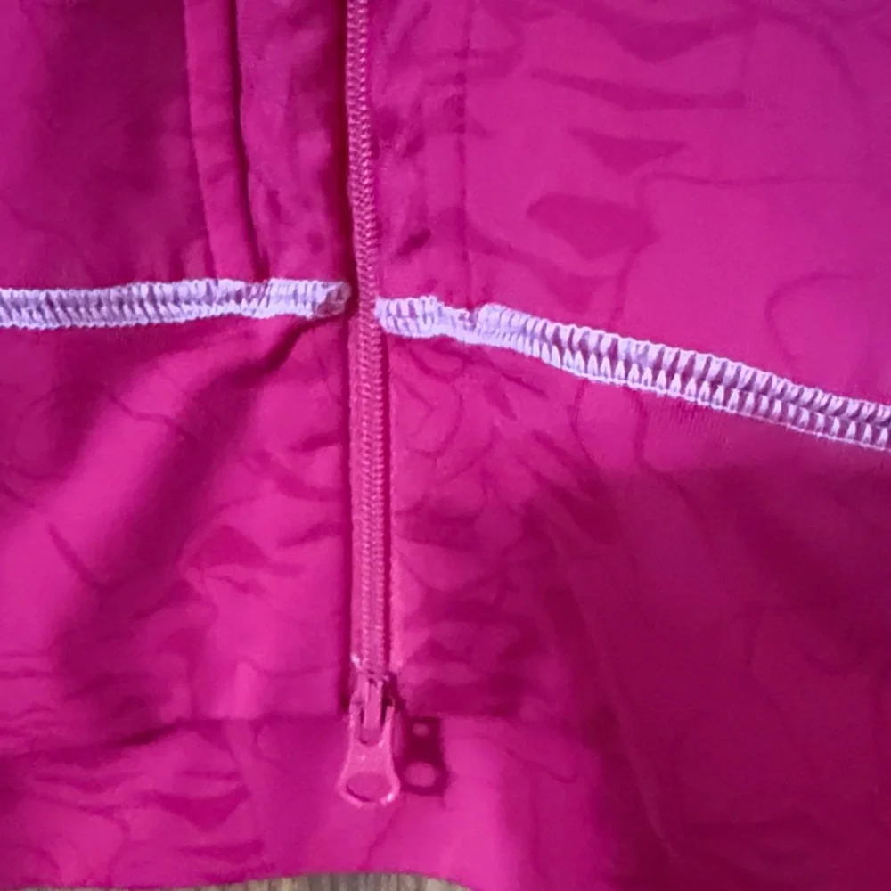 The North Face Women's Vibrant Pink Vapor Wick Zip-up Jacket - Picture 3 of 12